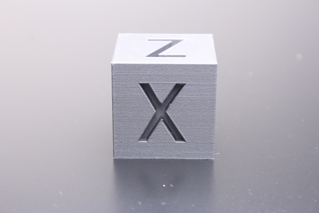 200-calibration-cube-printed-with-GreenTEC-PRO-Bad-Lighting.jpg