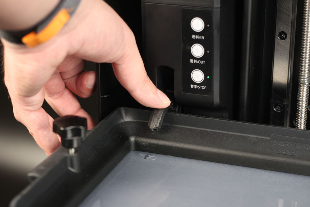 Halot-Mage-Pro-Smart-Resin-Pump3.jpg Halot-Mage-Pro-Smart-Resin-Pump3.jpg