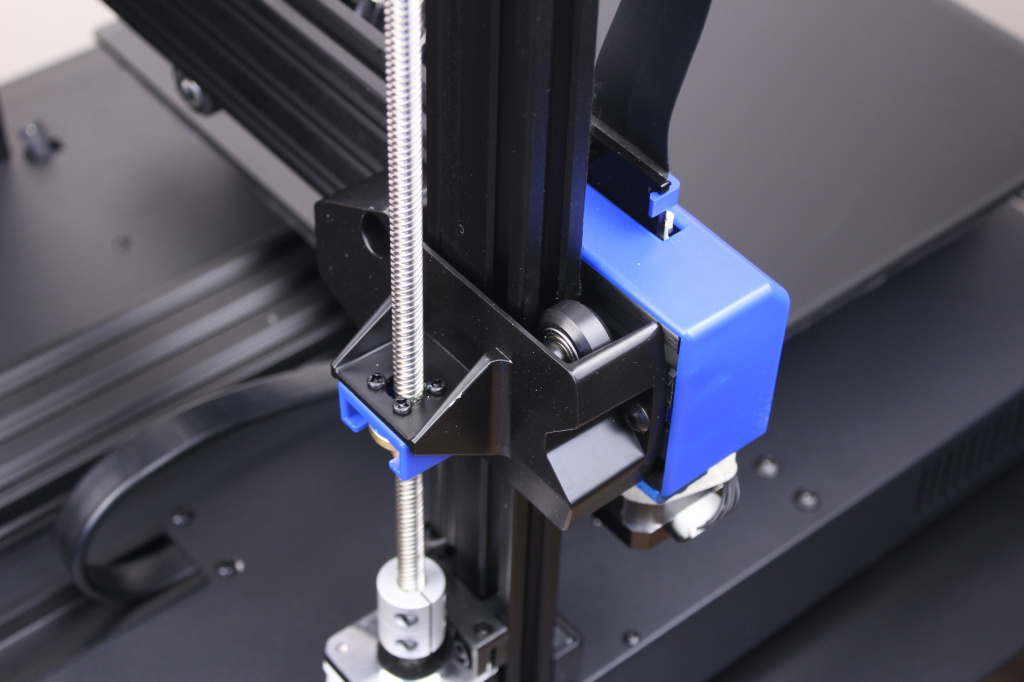 Cast-aluminum-Z-carriages-on-Sidewinder-X2-2.jpg Cast-aluminum-Z-carriages-on-Sidewinder-X2-2.jpg