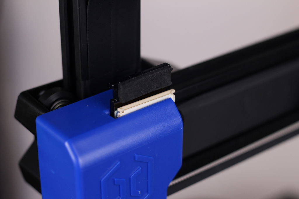 Sidewinder-X2-Ribbon-Cable-locking-clip-1.jpg Sidewinder-X2-Ribbon-Cable-locking-clip-1.jpg