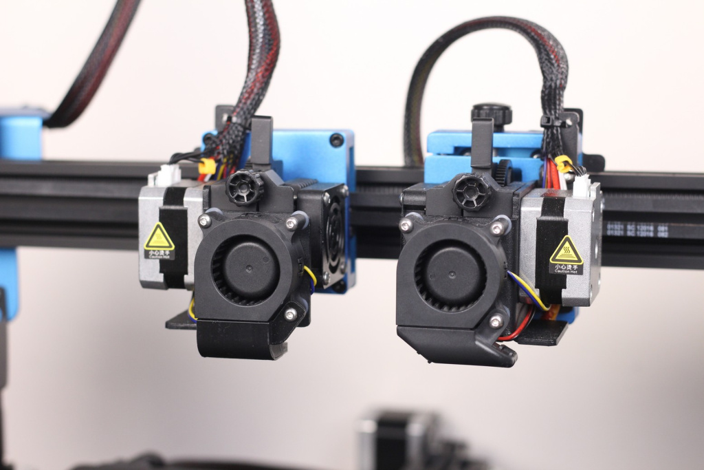 SOVOL-SV04-Dual-Direct-Drive-Extruders-2.jpg SOVOL-SV04-Dual-Direct-Drive-Extruders-2.jpg