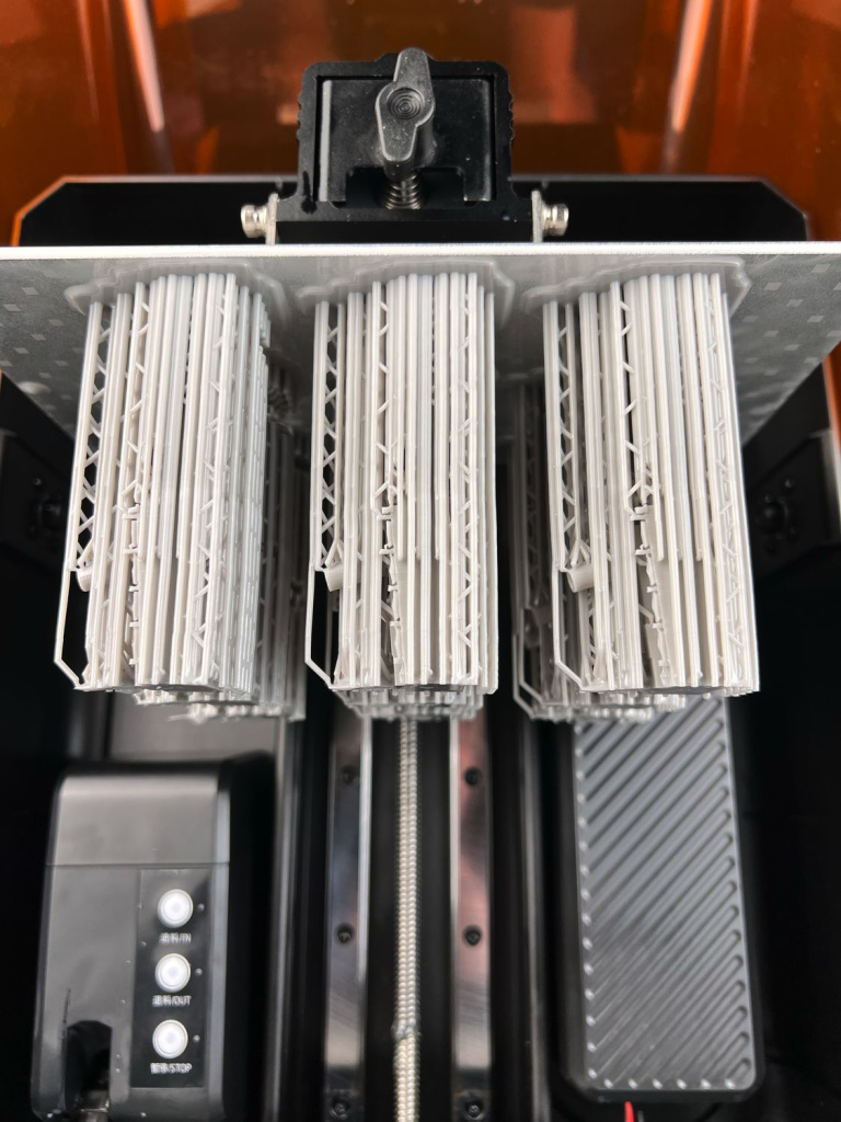 Halot-Mage-Pro-170mmh1.jpg Halot-Mage-Pro-170mmh1.jpg